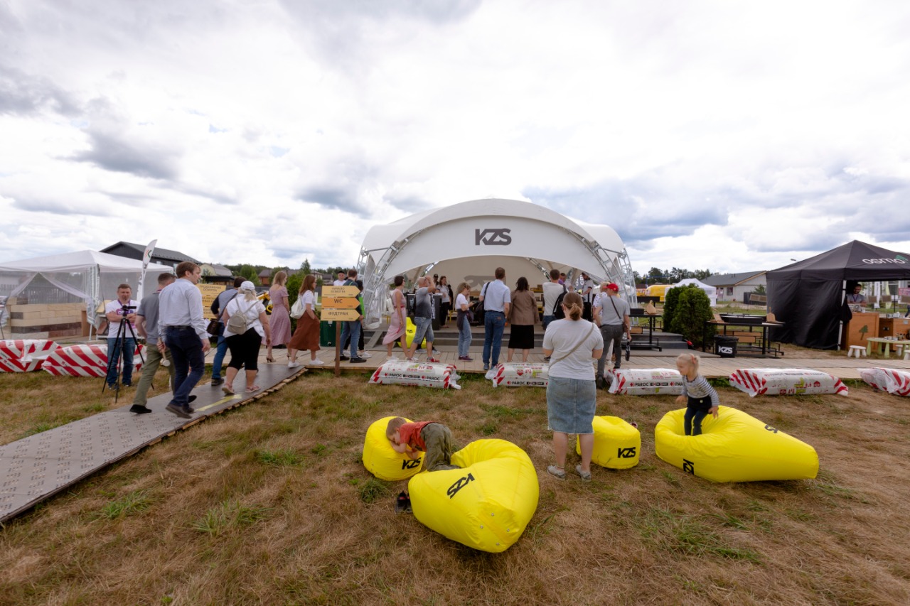 Наши партнеры компания KZS на выставке «Open Village» с 16 по 31 июля!